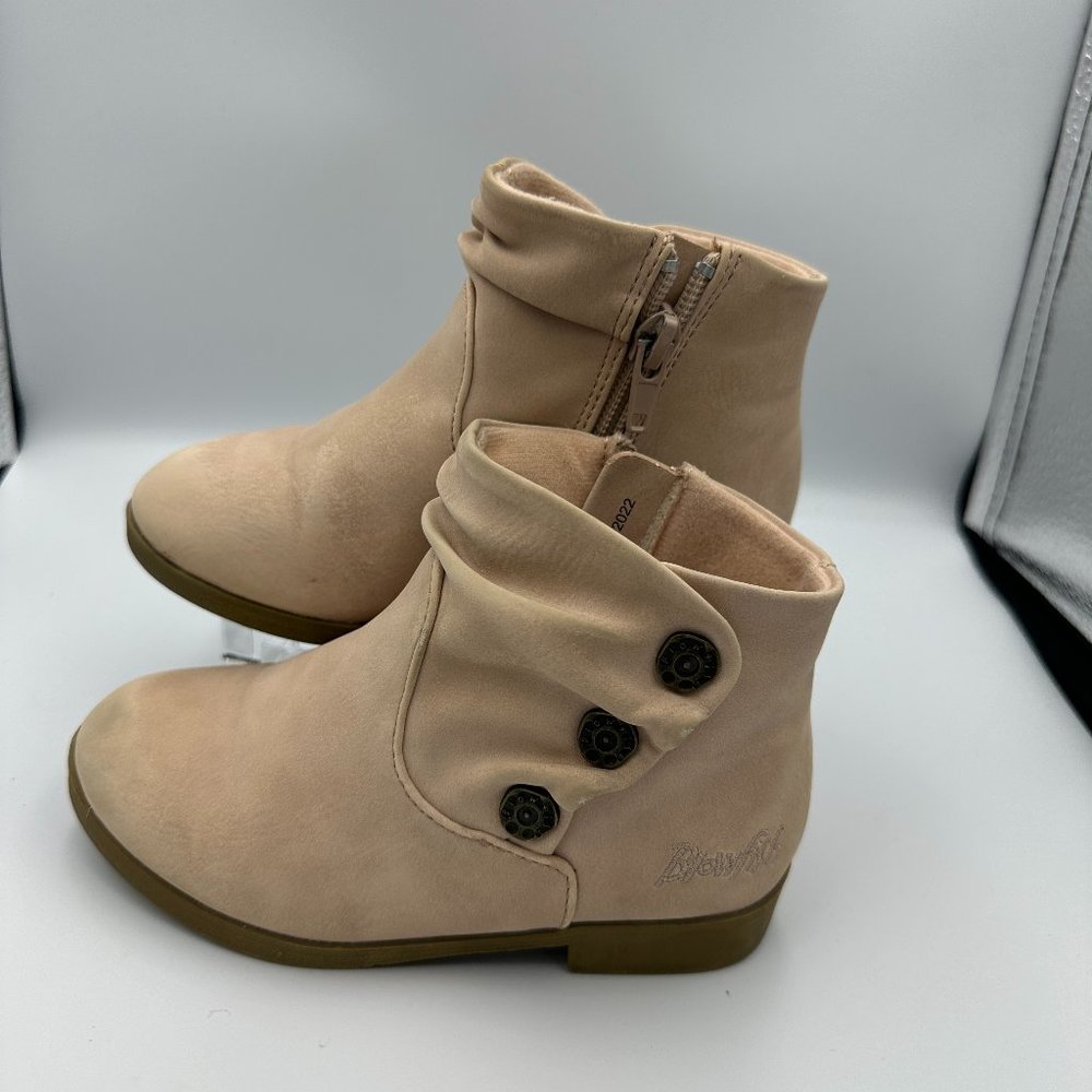 Light Pink Blowfish Booties with Snap Design - Toddler size 9